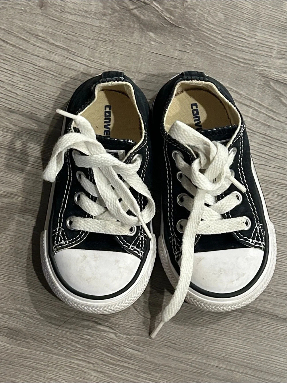 CONVERSE | Baby Sneakers Size 5